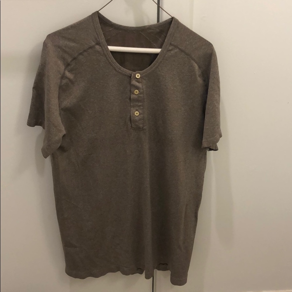 Lululemon metal vent tech henley